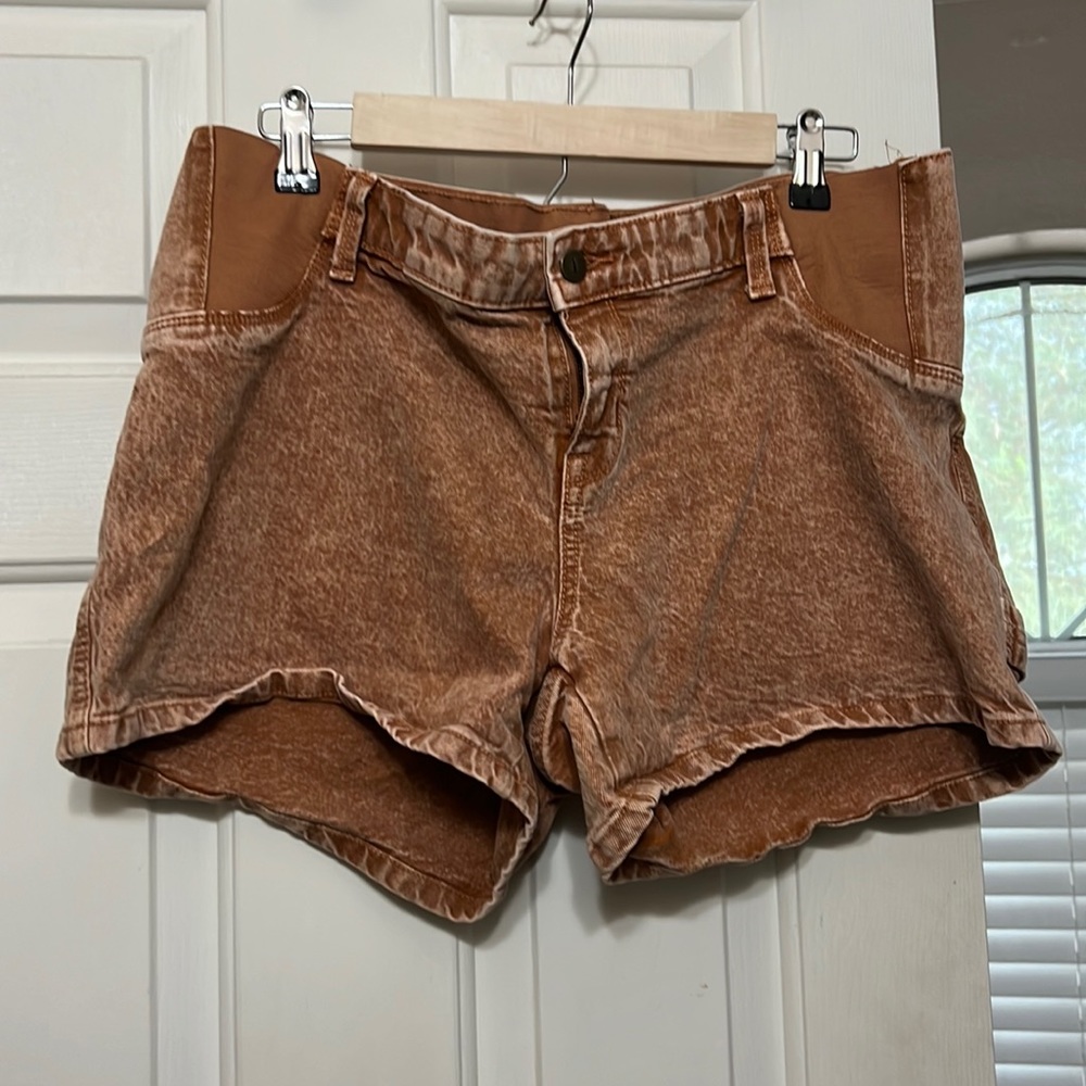 Never worn maternity shorts